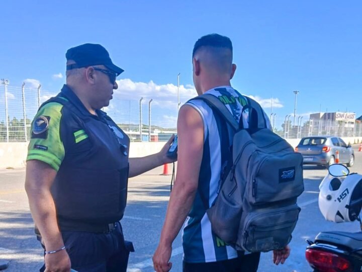 OPERATIVOS VEHICULARES DETECTARON MÁS DE 10 ALCOHOLEMIAS POSITIVAS EN POTRERO DE LOS FUNES