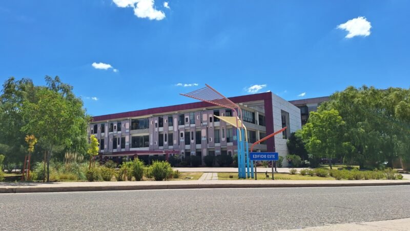 LOS ESTUDIANTES QUE COMETAN BULLYING PODRÁN PERDER LAS ESTAMPILLAS ESCOLARES
