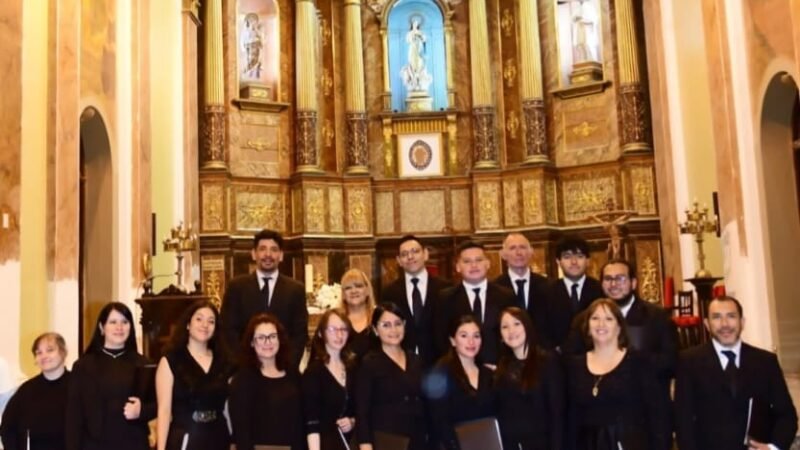 EL CORO POLIFÓNICO SANTA LUCÍA CELEBRA LA NAVIDAD CON UNA “NOCHE DE VILLANCICOS”