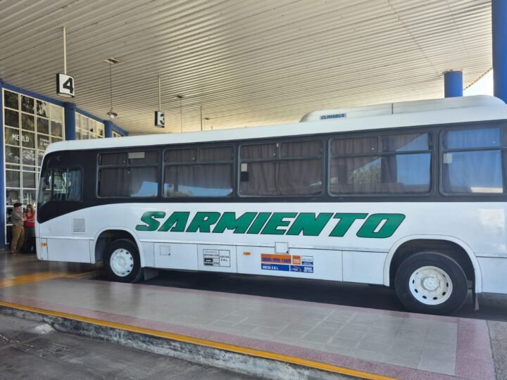 SE PUSO EN MARCHA EL SERVICIO DE TRANSPORTE QUE UNE VILLA DE MERLO Y VILLA DOLORES