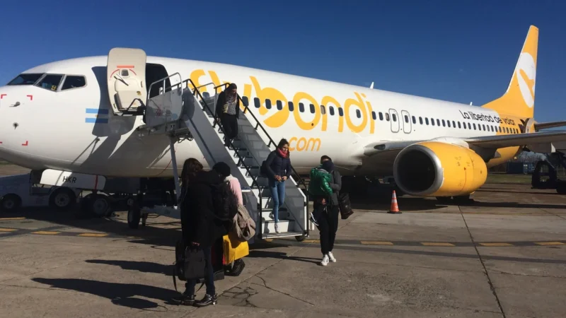 EL GOBIERNO APLICÓ ACTAS DE INFRACCIÓN A FLYBONDI POR LAS CANCELACIONES DE VUELOS