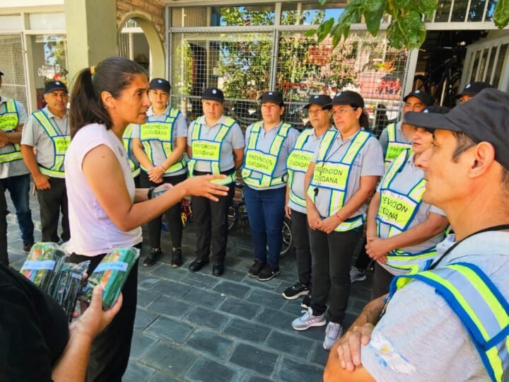 REALIZARON REUNIONES CON BOMBEROS Y PREVENTORES DE DOS LOCALIDADES