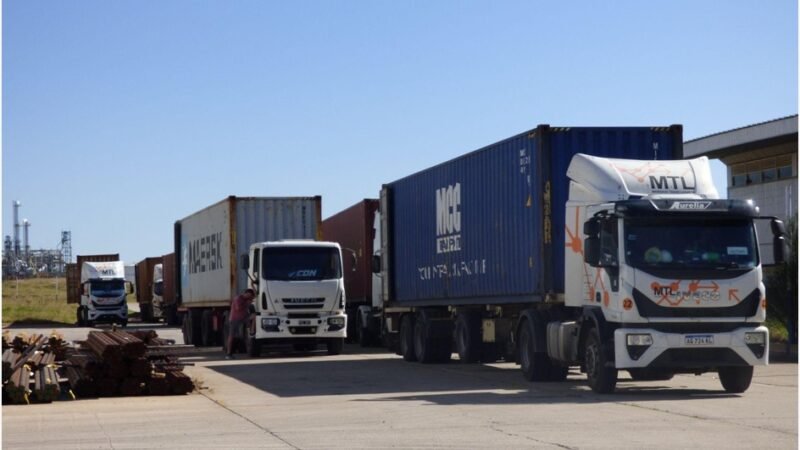 AGROZAL: 500 TONELADAS DE ALFALFA PARTIERON DESDE SAN LUIS HACIA MEDIO ORIENTE