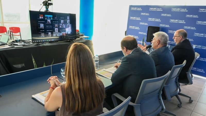 EL GOBERNADOR SE REUNIÓ CON INTENDENTES DE LOCALIDADES DONDE SE CONSTRUIRÁN VIVIENDAS DE AUTOCONSTRUCCIÓN ASISTIDA