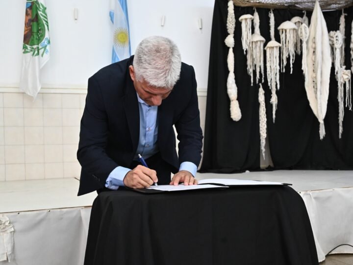 POGGI FIRMÓ EL DECRETO DE ADJUDICACIÓN DE OBRA PARA AMPLIAR EL HOSPITAL DE SALUD MENTAL