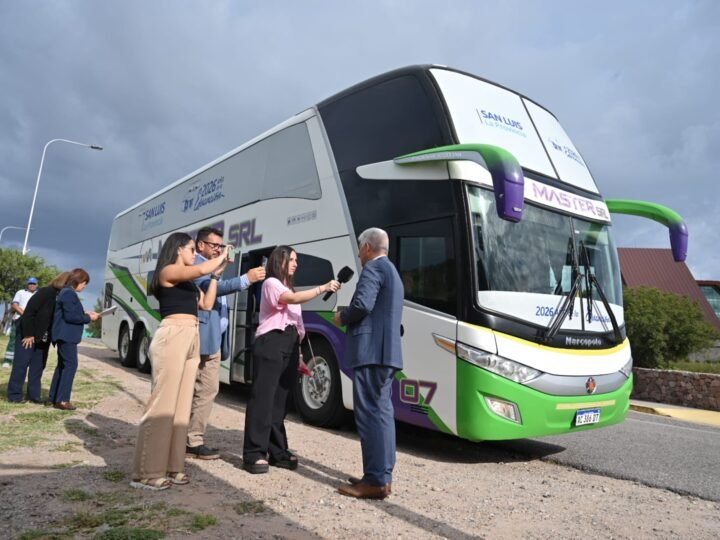 EL DEPARTAMENTO PEDERNERA RECIBE AL GOBERNADOR Y SU GIRA EDUCATIVA
