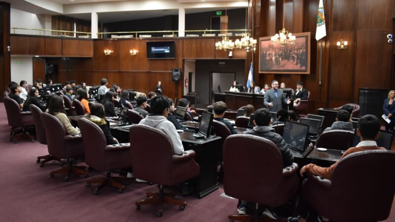 SIGUEN ABIERTAS LAS INSCRIPCIONES PARA LOS ESTUDIANTES QUE QUIERAN SER ‘DIPUTADOS POR UN DÍA’