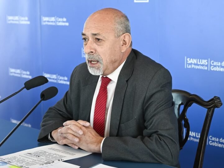 RICARDO BAZLA PIDIÓ LICENCIA, SIN GOCE DE HABERES, POR 90 DÍAS