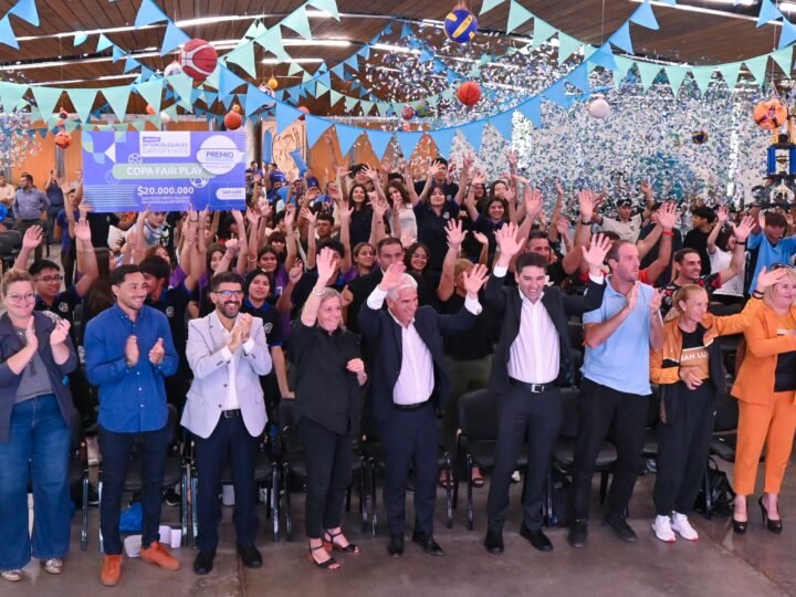 EL GOBIERNO PRESENTÓ LOS INTERCOLEGIALES DEPORTIVOS 2026 Y PREMIÓ A LAS ESCUELAS DESTACADAS DE 2025