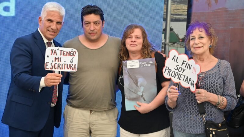 MÁS FAMILIAS SANLUISEÑAS OBTUVIERON LA ESCRITURA DE SUS HOGARES