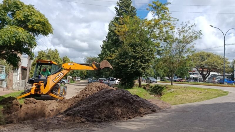 REPARARON EL ACUEDUCTO QUE CRUZA LA VILLA DE MERLO ENTRE LAS ESTACIONES DE BOMBEO II Y III