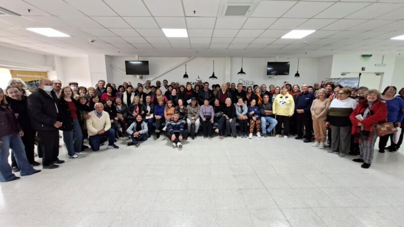 CIEN ADULTOS MAYORES DEL DEPARTAMENTO CHACABUCO FUERON PARTE DE ‘GRANDES AMIGOS SALUD’
