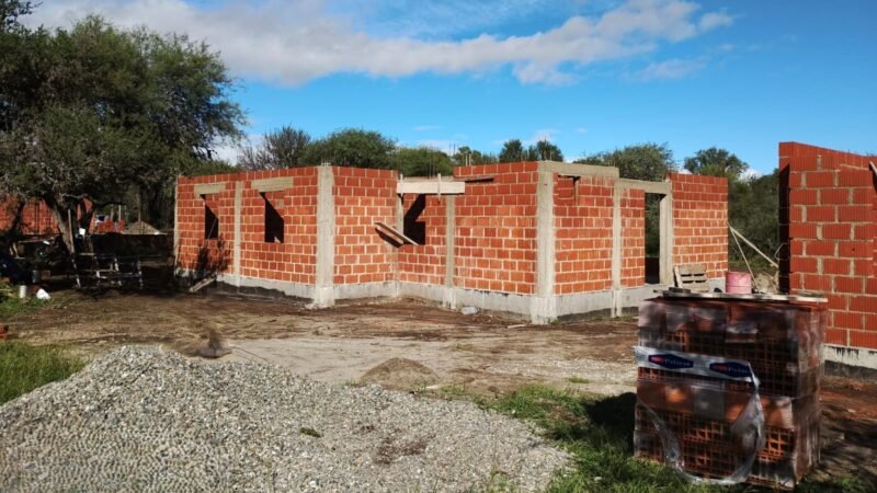 LOS NUEVOS HOGARES DE LOS MOLLES Y VILLA LARCA REGISTRAN UN FUERTE AVANCE ESTRUCTURAL