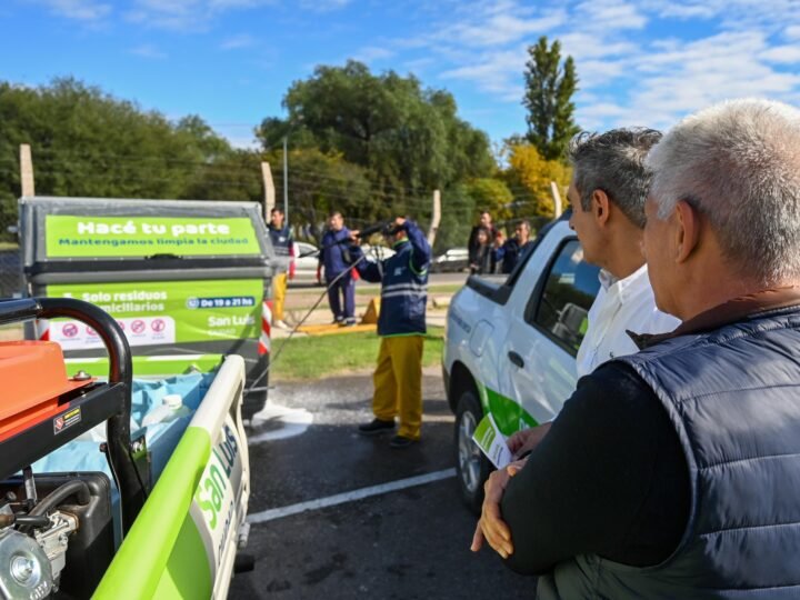 EL GOBERNADOR ACOMPAÑÓ A HISSA EN LA PRESENTACIÓN DE EQUIPOS PARA LA RECOLECCIÓN DE RESIDUOS