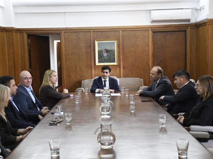 MENDOZA, SAN JUAN Y SAN LUIS SUSCRIBIERON UN CONVENIO MARCO DE COOPERACIÓN LABORAL