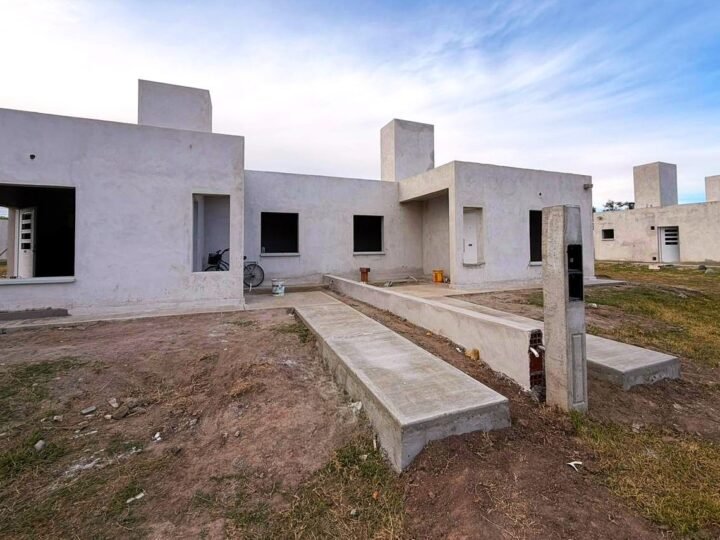 LAS VIVIENDAS DE CONCARÁN Y SANTA ROSA DEL CONLARA AVANZAN EN SUS CONSTRUCCIONES