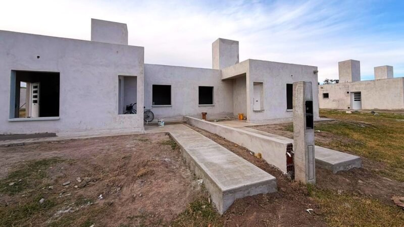 LAS VIVIENDAS DE CONCARÁN Y SANTA ROSA DEL CONLARA AVANZAN EN SUS CONSTRUCCIONES