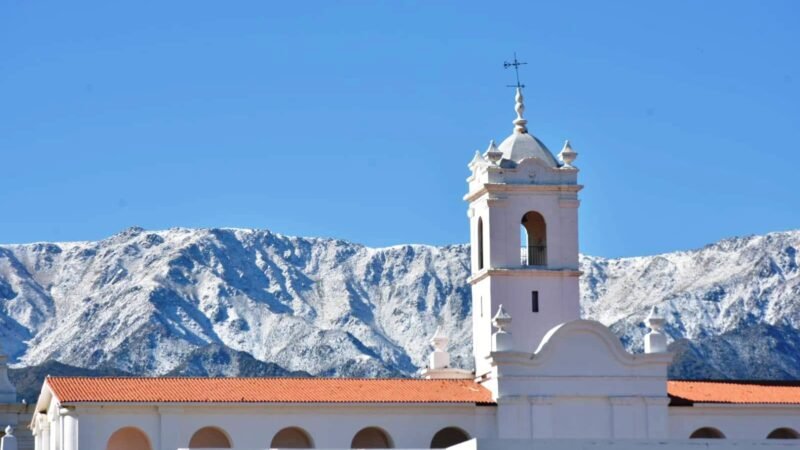 LA NIEVE MARAVILLÓ A SAN LUIS CUBRIENDO DE BLANCO LAS SIERRAS Y LOS DESTINOS TURÍSTICOS