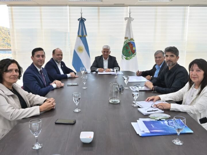 EL GOBIERNO CONSTRUYE MÁS DE 1.100 VIVIENDAS DEL PROGRAMA ‘TENEMOS FUTURO’ EN LA PROVINCIA