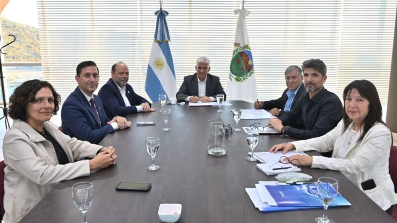 EL GOBIERNO CONSTRUYE MÁS DE 1.100 VIVIENDAS DEL PROGRAMA ‘TENEMOS FUTURO’ EN LA PROVINCIA
