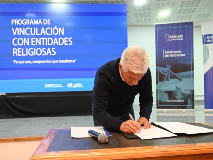 EL GOBERNADOR FIRMÓ UN DECRETO PARA LA CREACIÓN DEL REGISTRO DE PERSONAS JURÍDICAS RELIGIOSAS