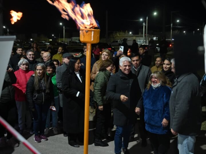 EL GOBIERNO INAUGURÓ EL ÚLTIMO TRAMO DE LA OBRA DE GAS NATURAL QUE LLEGA A MÁS DE 2.000 FAMILIAS 