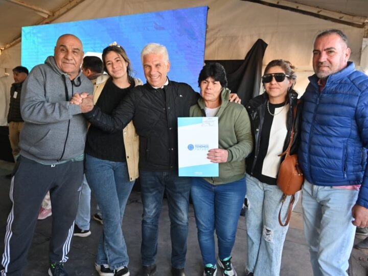 EL GOBERNADOR CONFIRMÓ QUE EL 21 DE NOVIEMBRE ENTREGARÁ 150 VIVIENDAS EN LA CIUDAD DE SAN LUIS