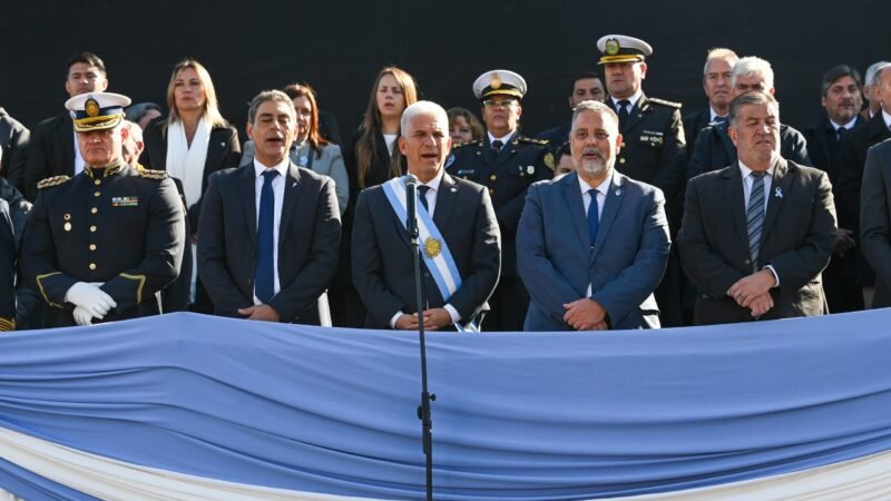 CON EL TRADICIONAL DESFILE, SAN LUIS FESTEJÓ EL 216° ANIVERSARIO DE LA REVOLUCIÓN DE MAYO