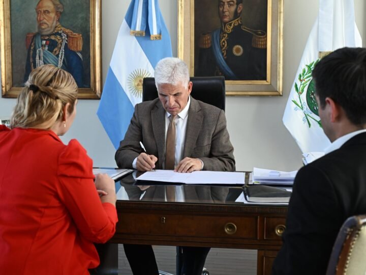POGGI FIRMÓ EL DECRETO DEL LLAMADO A CONCURSO PARA CARGOS EN EL CETAAP