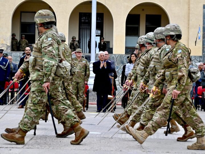 EL EJÉRCITO ARGENTINO FESTEJÓ SU ANIVERSARIO ABRIENDO SU PREDIO A MILES DE ALUMNOS SANLUISEÑOS