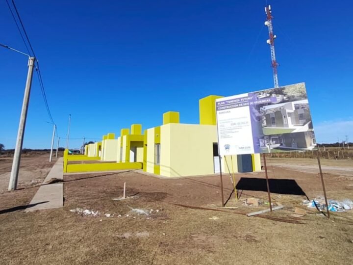 FORTUNA, UNIÓN Y BATAVIA MUESTRAN EL AVANCE DE LA POLÍTICA HABITACIONAL EN DISTINTAS ETAPAS