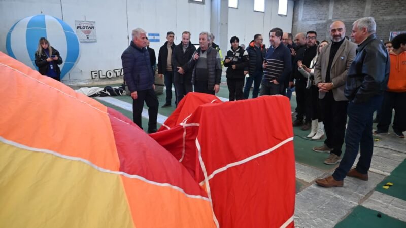 POGGI PARTICIPÓ DE LA INAUGURACIÓN DE LA PRIMERA FÁBRICA DE GLOBOS AEROSTÁTICOS DEL PAÍS