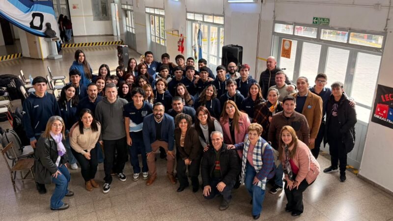 EDUCACIÓN Y TURISMO: FORTALECEN LA FORMACIÓN DE LOS JÓVENES Y RECONOCEN PROYECTOS INNOVADORES