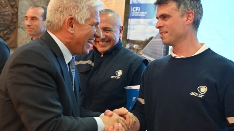 EL GOBIERNO REAFIRMÓ SU COMPROMISO CON EL SECTOR PRIVADO EN UNA NUEVA ENTREGA DE BENEFICIOS