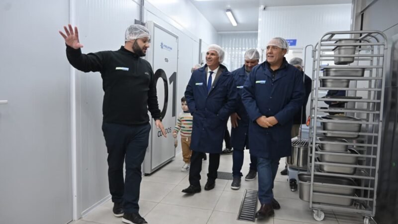 EL GOBERNADOR RECORRIÓ LA EMPRESA GASTRONÓMICA PANTAGRUEL Y DESTACÓ SU CAPACIDAD PRODUCTIVA