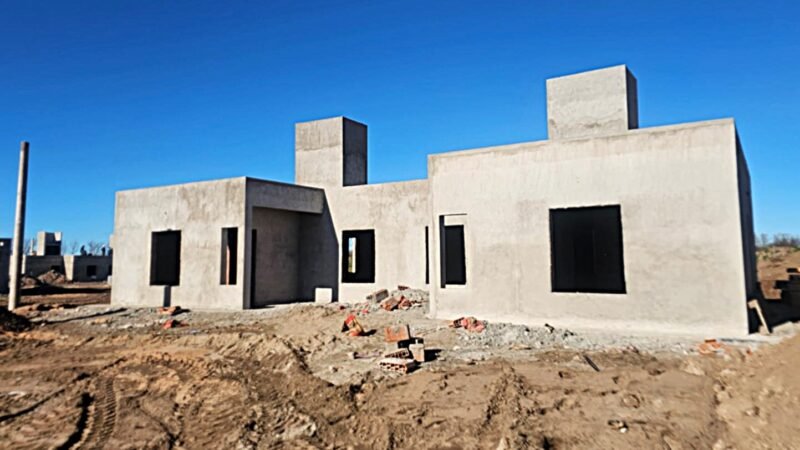 LA CONSTRUCCIÓN DE VIVIENDAS DE VILLA MERCEDES AVANZA CON INFRAESTRUCTURA E INSTALACIONES
