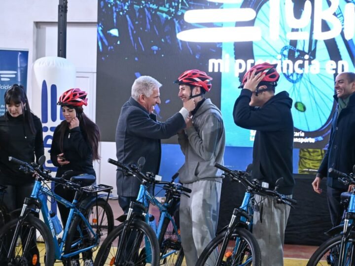 MÁS HÁBITOS SALUDABLES Y MOVILIDAD SUSTENTABLE: 283 ESTUDIANTES RECIBIERON SUS TUBI