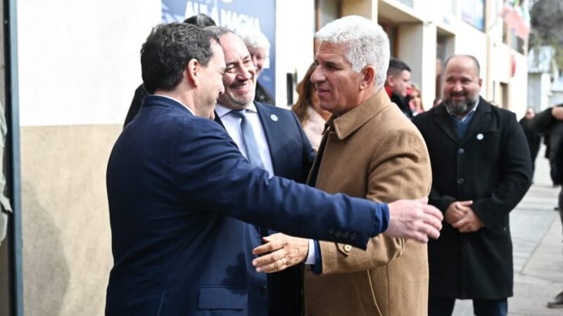 EL GOBERNADOR FIRMÓ EL DECRETO DE ADJUDICACIÓN PARA CONCLUIR UN MÓDULO DE AULAS EN LA UNVIME
