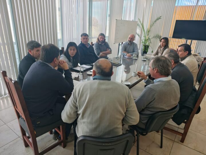 EL GOBIERNO SE REUNIÓ CON ENTIDADES RURALES PARA IMPULSAR SEGURIDAD, CAMINOS Y DESARROLLO PRODUCTIVO