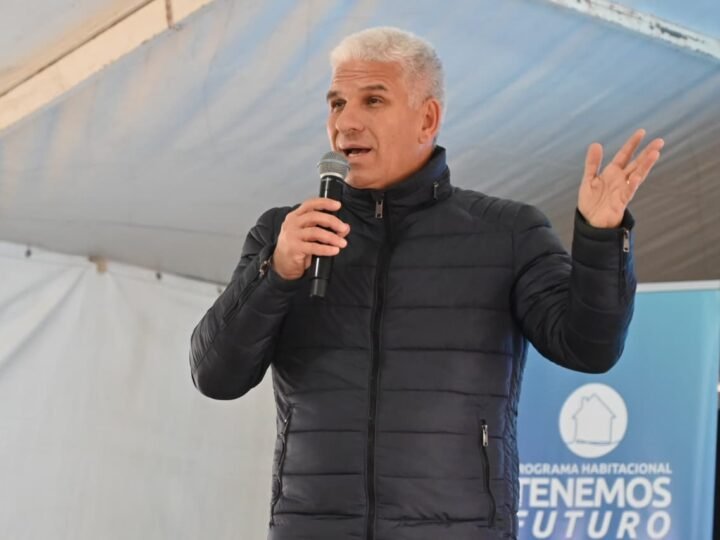 POGGI: “EL 19 DE DICIEMBRE RECIBIRÁN LAS LLAVES DE SU CASA”