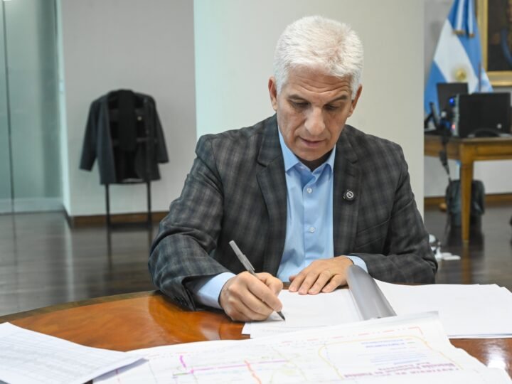 POGGI ENVIÓ A LA LEGISLATURA UN PROYECTO DE LEY PARA CREAR EL RÉGIMEN DE CONSORCIOS CAMINEROS