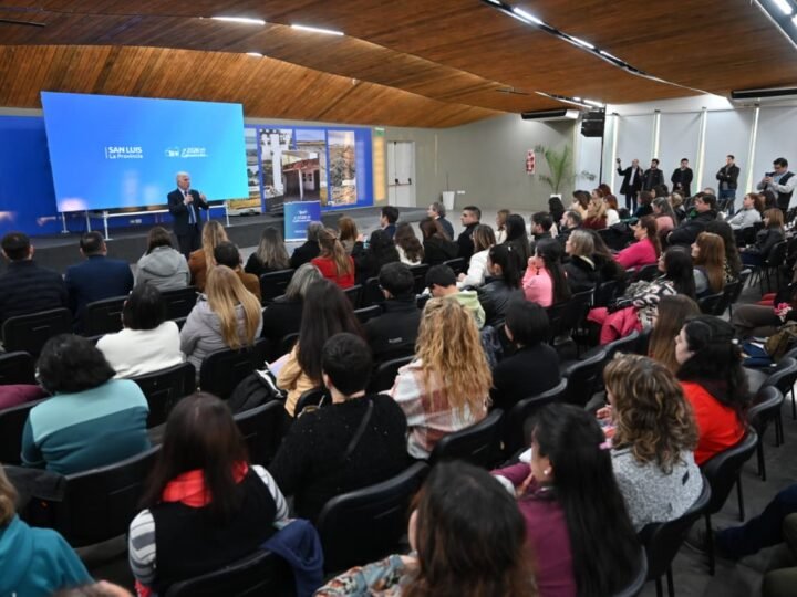 LANZARON LA DIPLOMATURA EN IA PARA UNA SEGUNDA COHORTE DE 6.000 DOCENTES Y DIRECTIVOS ESCOLARES