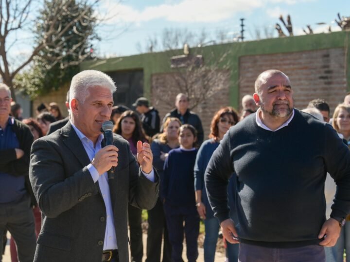 POGGI RECORRIÓ EL AVANCE DE LA REPAVIMENTACIÓN DE CALLES EN EL BARRIO ANTONIO PALACIOS