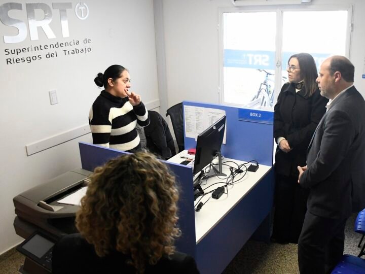 EL MINISTRO DE GOBIERNO VISITÓ LAS COMISIONES MÉDICAS DE LA SRT EN CONCARÁN Y VILLA MERCEDES