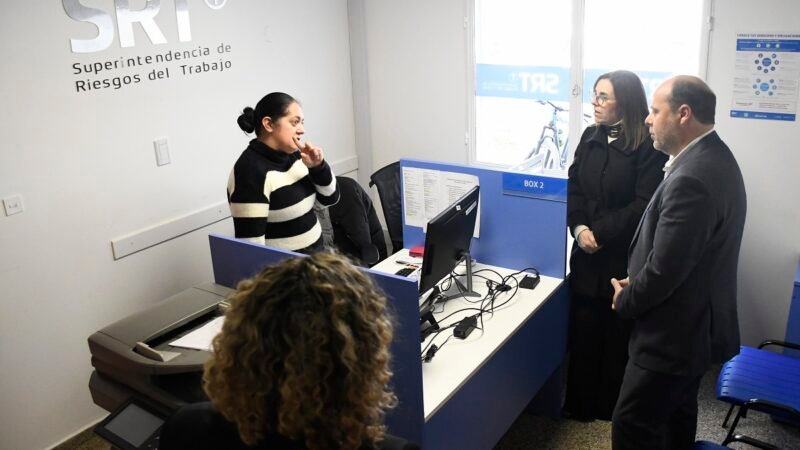 EL MINISTRO DE GOBIERNO VISITÓ LAS COMISIONES MÉDICAS DE LA SRT EN CONCARÁN Y VILLA MERCEDES