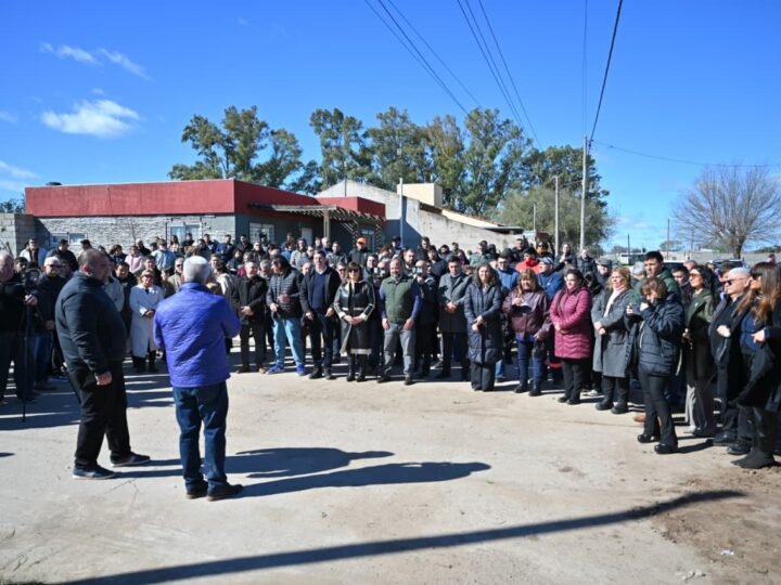 COMENZÓ UNA OBRA PARA AMPLIAR LAS REDES DE AGUA POTABLE Y CLOACAS EN VILLA MERCEDES