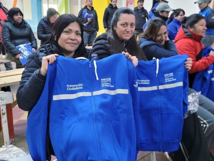 PREVENCIÓN CIUDADANA COMENZÓ LA ENTREGA DE INDUMENTARIA DE TEMPORADA A SUS INTEGRANTES