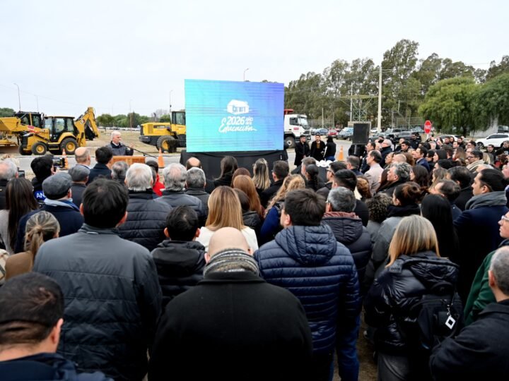 EL GOBIERNO PUSO EN MARCHA LA OBRA DE PUESTA EN VALOR INTEGRAL DE LA AVENIDA SANTOS ORTIZ