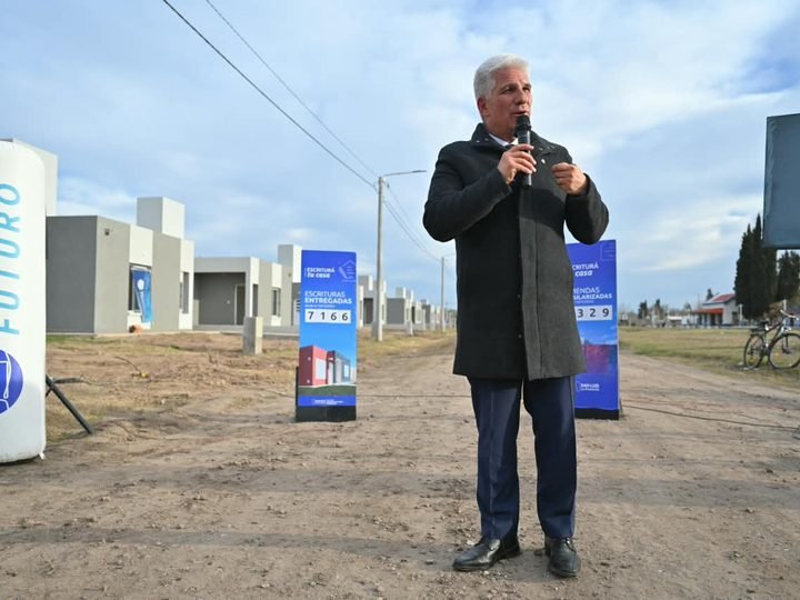 LOS VECINOS DE CONCARÁN YA SABEN CUÁNDO RECIBIRÁN LAS LLAVES DE SU CASA: SERÁ EL 12 DE SEPTIEMBRE