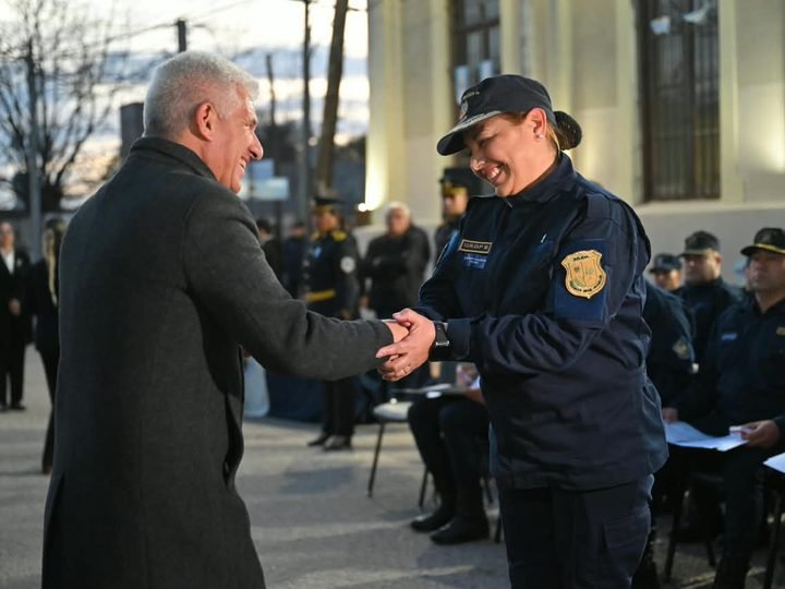 AGENTES POLICIALES DE LA UNIDAD REGIONAL N°3 FUERON RECONOCIDOS POR ASCENDER DE JERARQUÍA